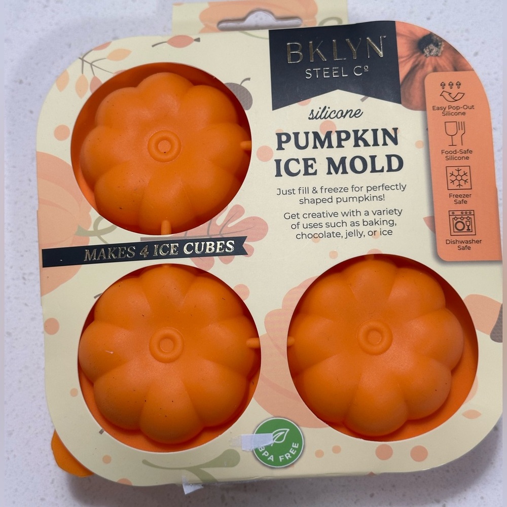 Halloween Pumpkin Silicone Ice Cube Molds NWT